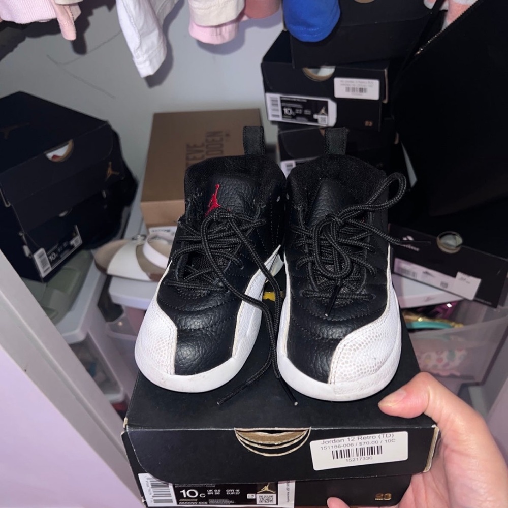 Jordan 12s toddler size 10c
